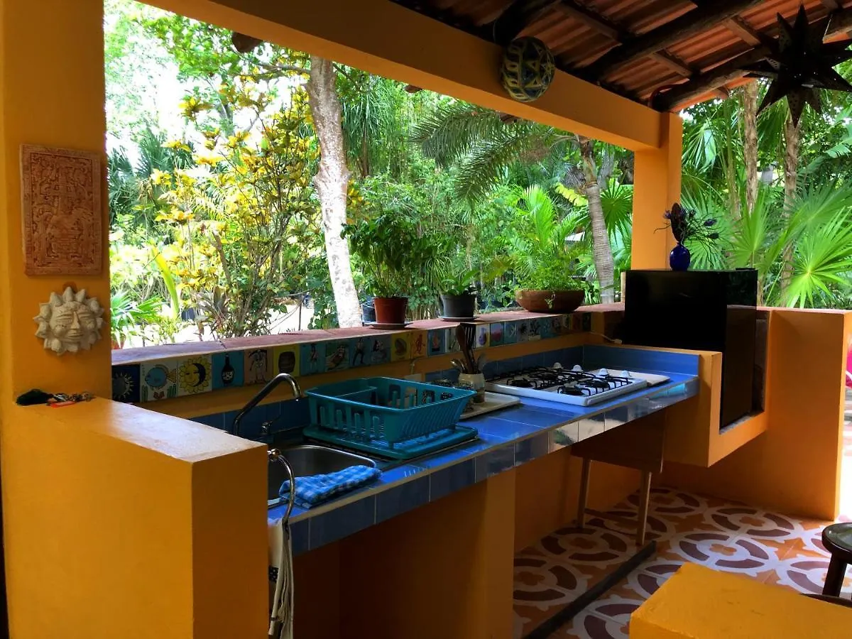 Casa Kin33 Bed & Breakfast Cancun 4*,
